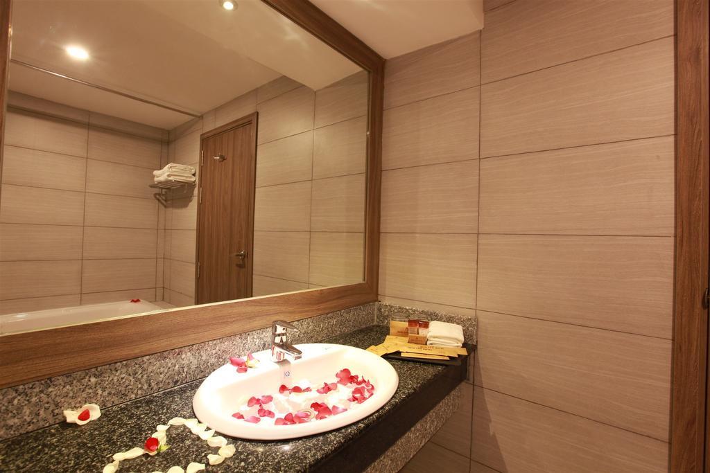 มิญ ตัม โฮเทล แอนด์ สปา 3/2 Hotel โฮจิมินห์ซิตี้ ภายนอก รูปภาพ